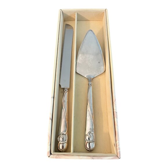 Lenox Forevermore 2 Piece Cake & Dessert Server Set Silver Plate With Gift Box - Picture 2 of 9